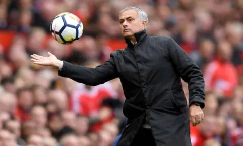 Mourinho: "M.U chẳng cần phải chứng tỏ trước Liverpool"