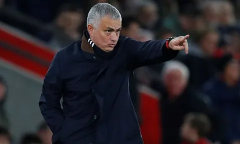 "Mourinho muốn bị Man United sa thải"