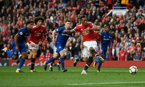 Mourinho: Quả penalty đó vốn không dành cho Martial