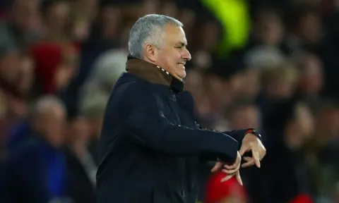 "Mourinho sẽ bị cấm chỉ đạo 25 trận"