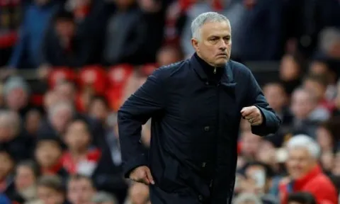 Mourinho tiết lộ bí quyết chiến thắng và 'đá đểu' tin đồn sa thải