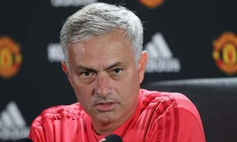 Mourinho TIẾT LỘ nguyên nhân tại sao Man Utd không thể chơi tấn công