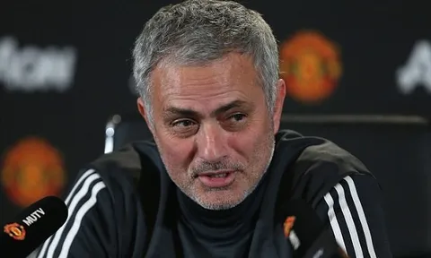 Mourinho úp mở khả năng mua cả Ozil và Griezmann