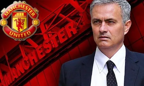 Mourinho và Man United: Đừng vì quá cô đơn mà nắm vội một bàn tay lạ