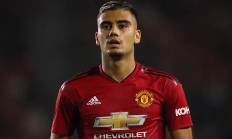 Mourinho vô tình và điệu Samba đang 'lạc nhịp' tại Nhà hát