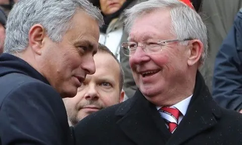 MU bị Pogba phá hoại: Mourinho phải học Alex Ferguson!
