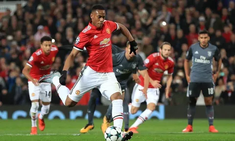 M.U đụng Chelsea, Martial bắn thông điệp đến Mourinho