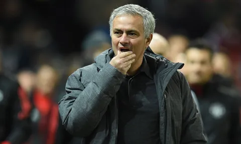 MU lại thua ở Stamford Bridge: Đàn ông ai lại thế, Mourinho!