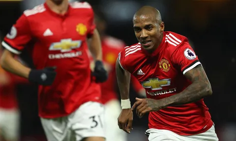 MU và vũ khí bí mật: Phép màu Ashley Young