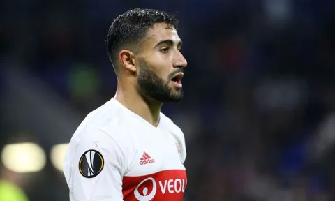 Mua sao Lyon, Arsenal duyệt chi 60 triệu bảng