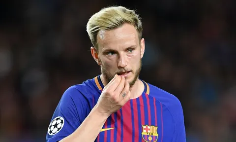 Thắng đậm, Rakitic lên tiếng chê đối thủ kém khôn ngoan