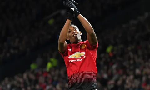 Trước thềm đại chiến, Martial lại được đàn anh cấp "doping"