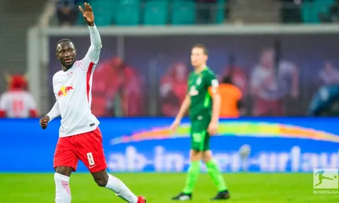 Naby Keita lại tỏa sáng, RB Leipzig bám sát Bayern