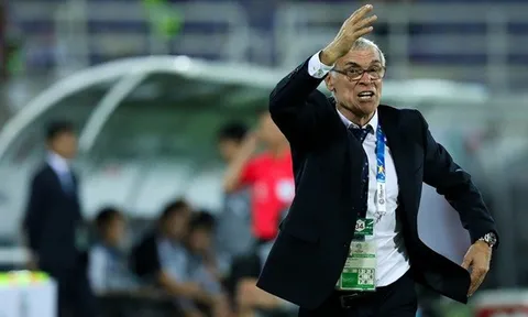 HLV Hector Cuper nổi giận vì Nhật Bản ‘chơi xấu’ với Uzbekistan