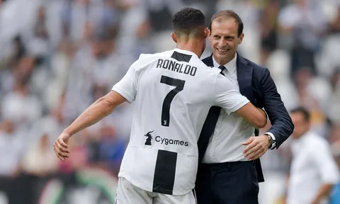 Nếu quá bế tắc, Ronaldo có thể 'kêu cứu' với...