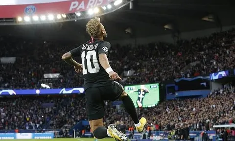 Neymar lập hattrick đẳng cấp, cân bằng kỷ lục của Kaka