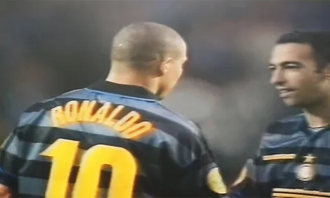 Ngày mà Ronaldo được gọi là 'Người ngoài hành tinh'