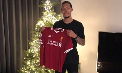 Ngày này năm xưa, Van Dijk 'đốt tiền' của Liverpool