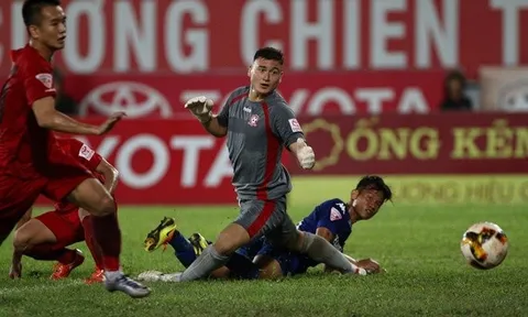 Nghi vấn: Thủ thành ĐT Việt Nam bị thành viên BHL Hải Phòng FC tẩn?