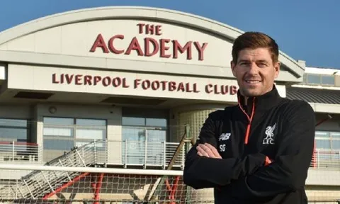 Nghiệp cầm quân khiến Gerrard ngày càng già nua