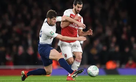 Người cũ của Man Utd báo tin vui cho Unai Emery