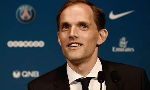 Nhận cú tát từ Liverpool, Tuchel gây chiến với lãnh đạo PSG
