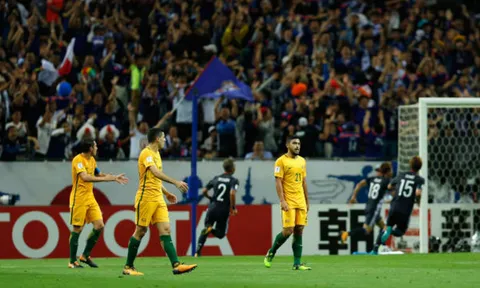 Nhật Bản 2-0 Australia: Người lên đỉnh, kẻ xuống vực sâu