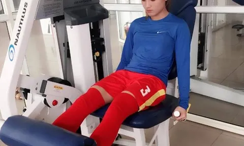 Nhìn ngắm 2 “hoa khôi” của bóng đá Việt Nam hiện tại