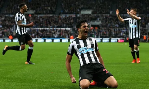Nhìn sao Newcastle, Dortmund có thấy tiếc?