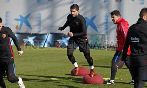 NHM Barca mừng rỡ khi thấy Suarez sung sức tập luyện