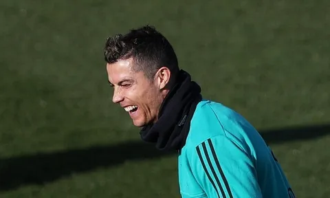 Như chưa hề chấn thương, Ronaldo tươi tắn chờ bắn hạ Barca