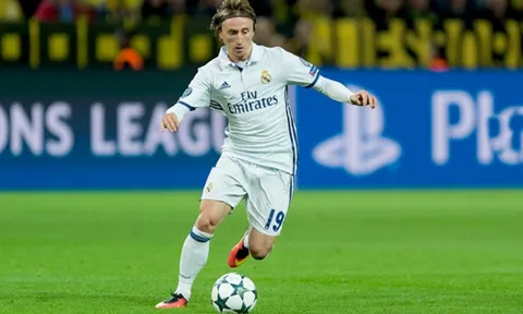 Những đường chuyền như đặt của Luka Modric