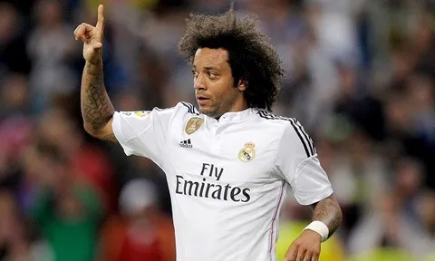Những khoảnh khắc hài hước của Marcelo và Kaka trên sân tập