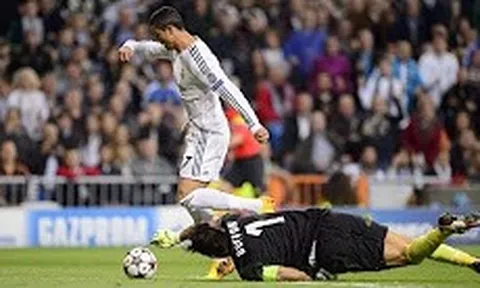 Những lần Ronaldo hạ gục Buffon