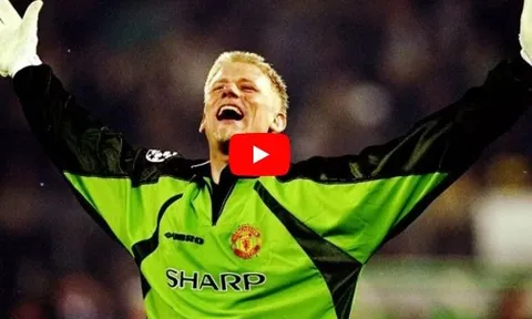 Những pha cứu thua thần thánh của Peter Schmeichel