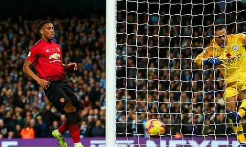 Những 'số 1' ở Premier League: Martial nguy hiểm nhất, vua chuyền bóng Jorginho