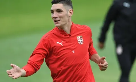 Nikola Milenkovic - "Vidic mới" khiến Mourinho phải đích thân xem giò là ai?