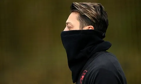 Ninja xuất hiện ở Arsenal trước Europa League