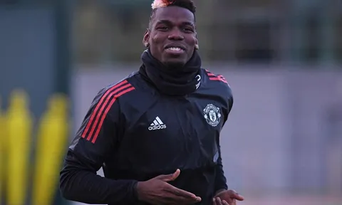 Pogba ngủ như chết suýt quên giờ tập