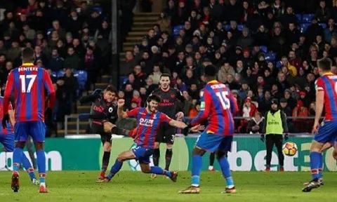 Nổ súng liên hồi, Alexis Sanchez kéo sập Pháo đài Selhurst Park