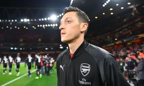 Nóng! Arsenal sẵn sàng biến Ozil thành "vật tế thần" vụ sao 100 triệu bảng