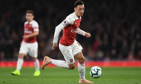 Nóng! Đại diện có quyết định then chốt, tương lai Ozil sắp sáng tỏ