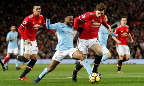 NÓNG: FA sờ gáy, Man Utd & Man City gặp rắc rối to