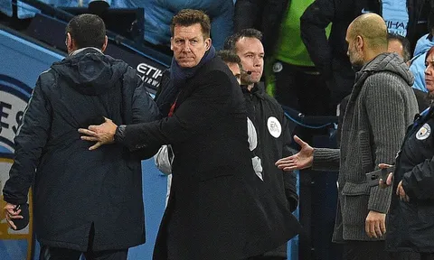 NÓNG! Pep lên tiếng về hành động từ chối bắt tay của Sarri
