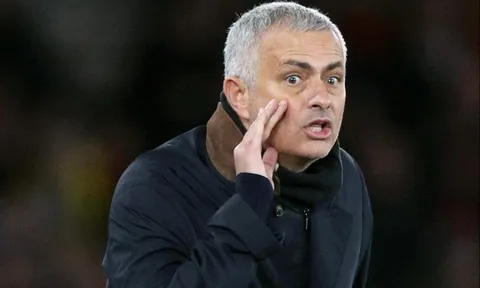 Nóng! Rõ số tiền Mourinho nhận được nếu bị Man Utd sa thải