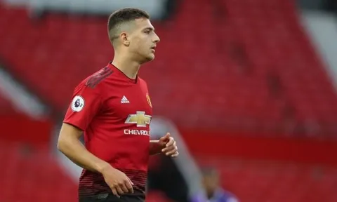 NÓNG: Tân binh khiến Man Utd quên đi Luke Shaw sau động thái này