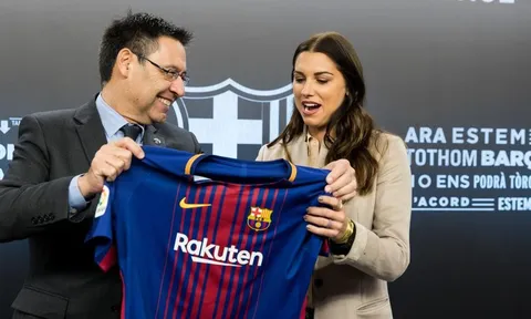 Nữ cầu thủ xinh đẹp 'phục sát đất' chiến thắng của Barcelona