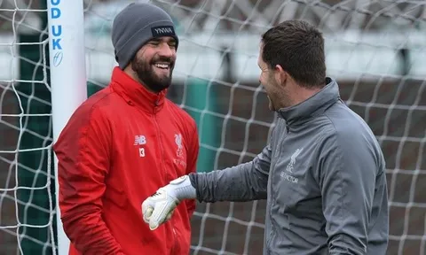 Với vị thế 'nhà vô địch', dàn sao Liverpool tỏ ra bình thản trước đại chiến với Arsenal