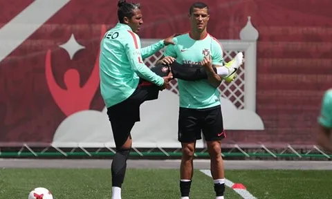 NÓNG! Mất người sau thảm bại, Juve nhắm tới đồng đội Ronaldo