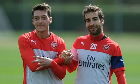 Ozil bung tiền kinh doanh nhằm... giải cứu thế giới